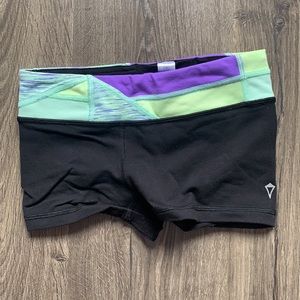 Ivivva shorts